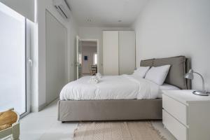 Sliema Seaside Apartment Retreat