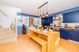 Air Maison - The Coach House