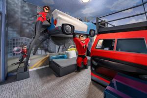 Fab Villa Near Disney with Gamer BR, Theater & Arcade