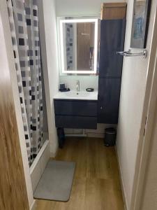 Apt T2 cabine climatisé à 1 min mer, balcon, piscine