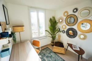 Appartements 2 pieces Les Nuits Douces - Calme et Lumineux - Gare a 10 min - Tram a 3 min : photos des chambres