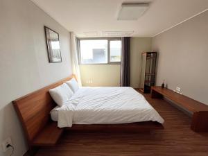 Jejumodo2 Outdoor Jacuzzi Detached House