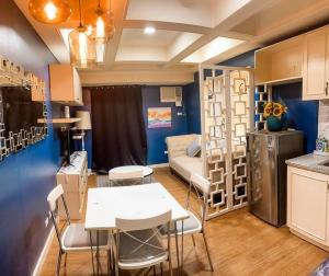 Chic 1 Bedroom Unit upto 4 pax with wifi 50mbps