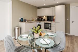 Liverpool City Apartment with Parking & EV
