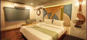 Victoria Houseboats