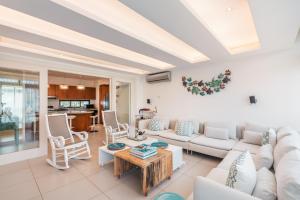 Unique gem penthouse in playa bonita