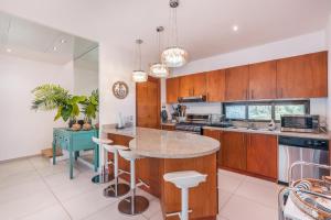 Unique gem penthouse in playa bonita