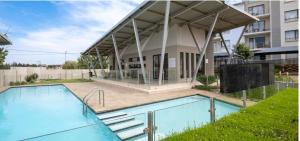 Explore this stylish and classy apartment