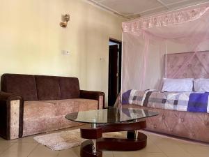 Akogo House - BnB , Hostel, Backpackers & Volunteer Center