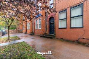 Casa Cove GF Flat Free Parking - 5min to Hospital