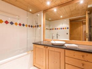Appartement de standing 8 pers avec piscine, spa, parking inclus - FR-1-461-1