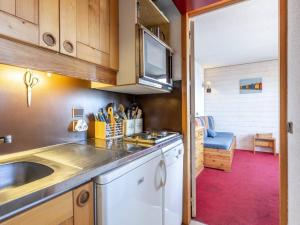 Studio cabine 3 personnes, cuisine équipée, animaux acceptés, proche pistes et commerces - FR-1-353-28
