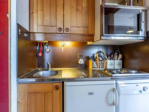 Studio cabine 3 personnes, cuisine équipée, animaux acceptés, proche pistes et commerces - FR-1-353-28