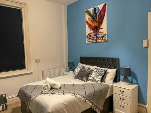 Redcar - Seafront, 6 Bedrooms, Short Stays