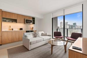 Bayside Breeze - Downtown Luxury Tower