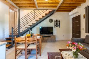Grande Luxury Villa Kalamata - 2