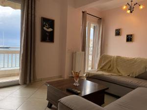 Linas Condo at the Port