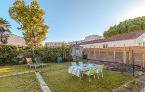 Stunning Home In Royan With Wifi