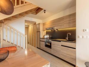 Duplex cosy avec piscine et spa, pied des pistes - FR-1-461A-25