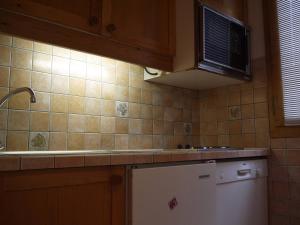 Appartement skis aux pieds pour 6 personnes à Méribel - FR-1-355-146