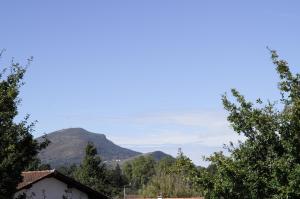 Gîtes Jara et Mendia, Maison Eguzki-Lore, Saint-Jean-Pied-de-Port, Pays Basque