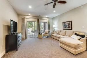 Quiet Condo with Patio 3 Mi to Dtwn Branson! - Walnut Shade