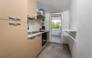 Lovely Apartment In Barbat With Wifi