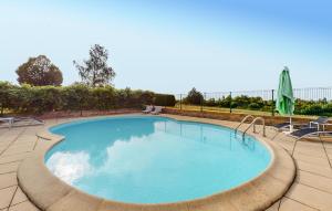 Awesome Home In St Saud Lacoussiere