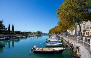 1 Bedroom Lovely Apartment In Rijeka