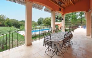 Awesome Home In Villecroze With Wifi