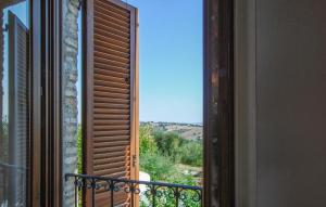 Lovely Home In Villa Torre Di Cingoli