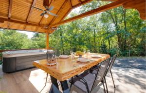 Lovely Home In Donja Lomnica With Sauna 