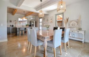 4 Bedroom Awesome Home In Noves