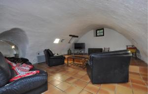 Stunning Home In Vacheres