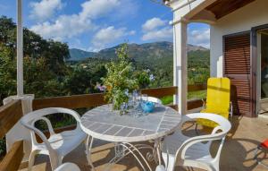 Appartements Lovely Apartment In Sarrola Carcopino : photos des chambres