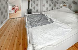 2 Bedroom Nice Home In Mariannelund