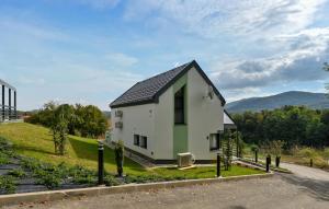 Lovely Home In Margecan With Wifi