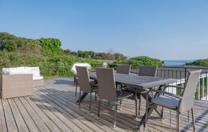 Lovely Home In Båstad With Sauna