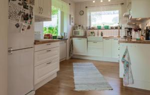 Lovely Home In Båstad With Sauna