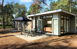 2 Bedroom Awesome Home In Hellendoorn - هيليندورن