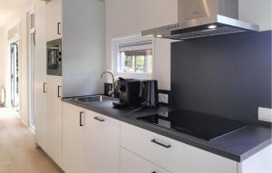 2 Bedroom Awesome Home In Hellendoorn