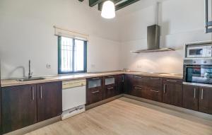 10 Bedroom Stunning Home In Santaella