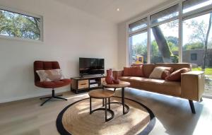 2 Bedroom Amazing Home In Hellendoorn