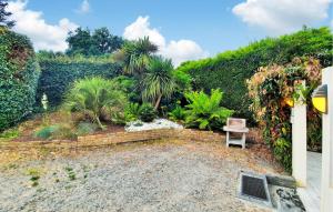 Maisons de vacances Beautiful Home In Moelan-Sur-Mer : photos des chambres