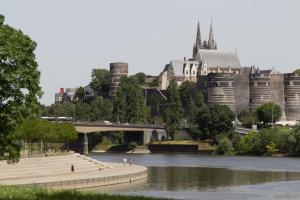 Hotels Kyriad Angers Ouest Beaucouze : photos des chambres