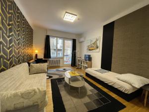 Asboth Central Apartment