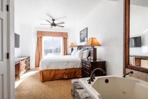 Beautiful WG Resort and Spa -King Bed - Steam Shower!