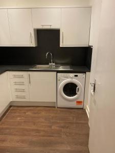 Central Morrison Street Apartment