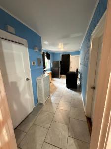 Fidelia Halos Room Queen Bed, Minutes from Newark Liberty International Airport and Newark Penn Station