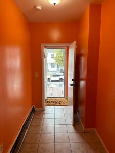 Fidelia Halos Room Queen Bed, Minutes from Newark Liberty International Airport and Newark Penn Station